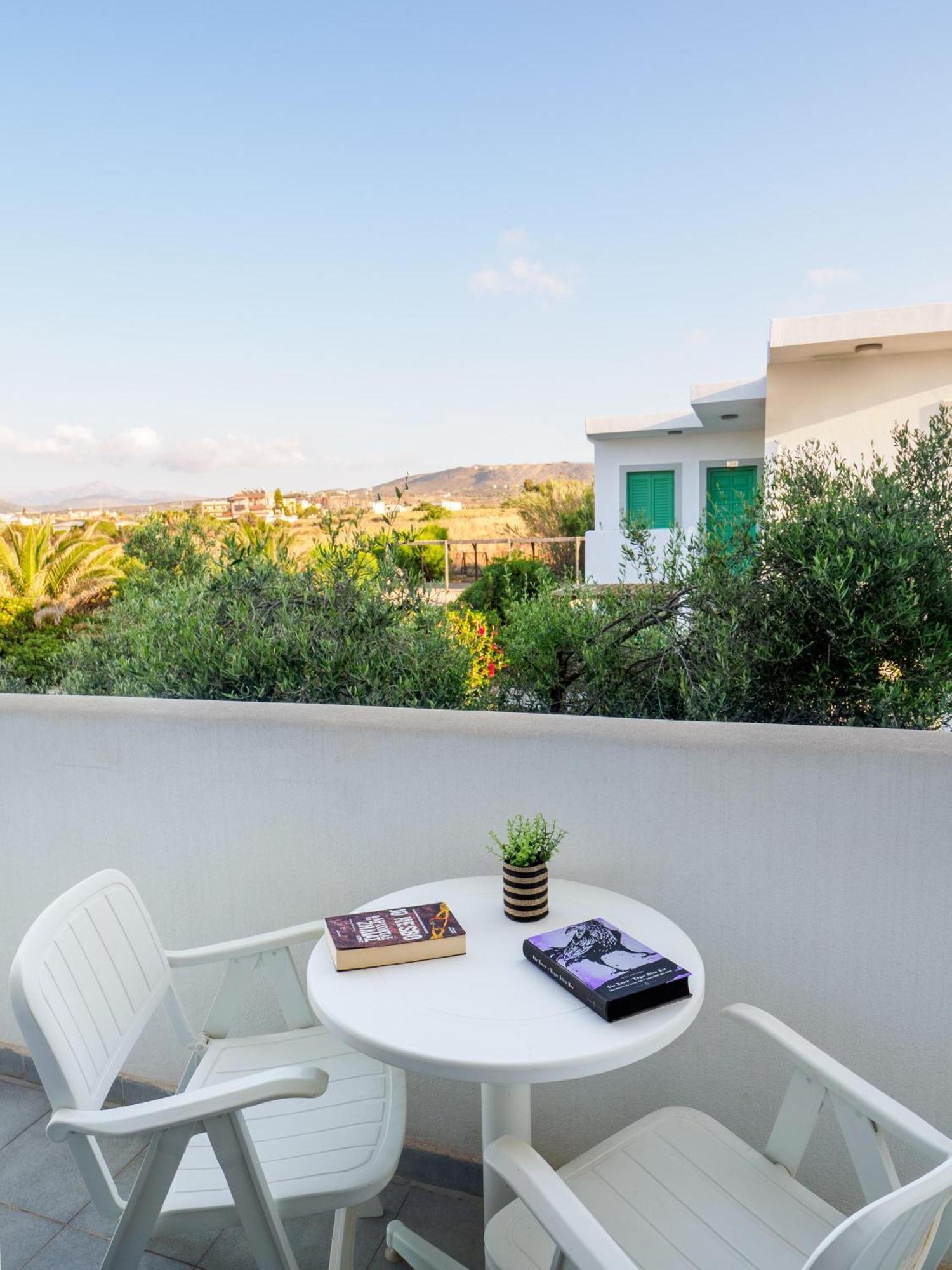 Divina Seaside Apartments By Estia Gouves Dış mekan fotoğraf