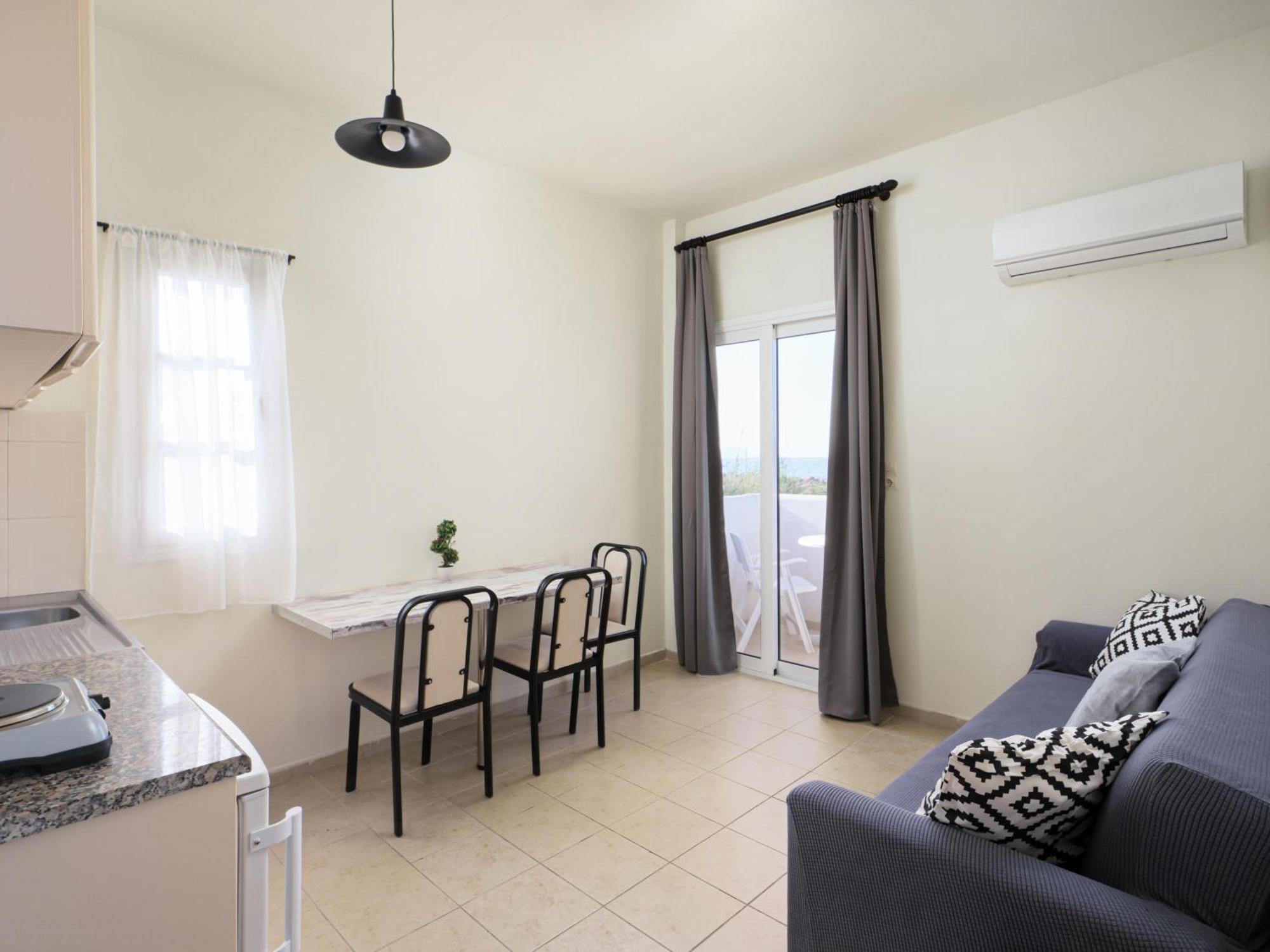 Divina Seaside Apartments By Estia Gouves Dış mekan fotoğraf